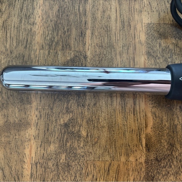 NuMe 1” Curling Wand - Picture 3 of 3